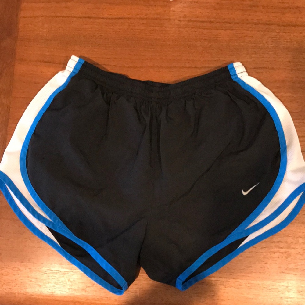 Nike FITDRY running shorts Women’s